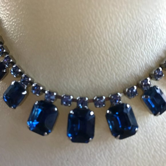 VINTAGE RHINESTONE NECKLACE  BLUE STONES - Picture 2 of 2